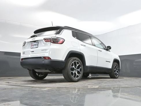 Used 2025 Jeep Compass Limited AWD/4WD image 44