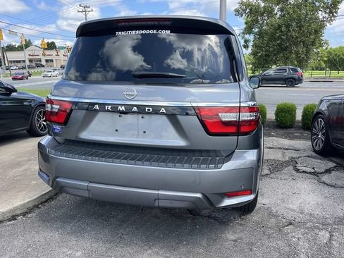 Used 2024 Nissan Armada SV AWD/4WD image 3