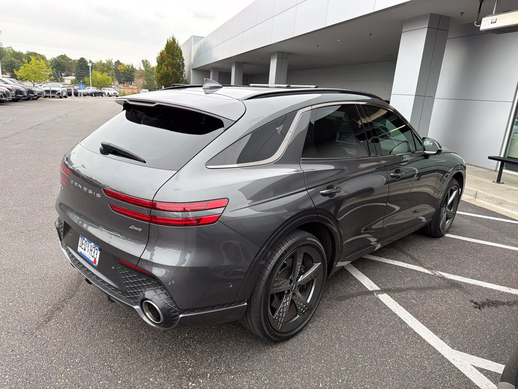 Used 2023 Genesis GV70 2.5T w/ Sport Prestige Package AWD/4WD image 3