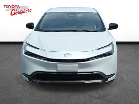Used 2026 Toyota Prius LE FWD image 2