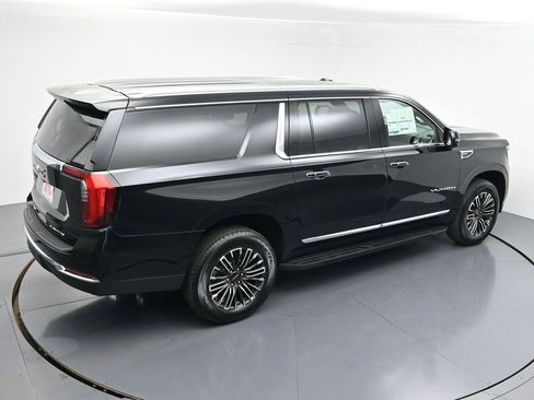 New 2026 GMC Yukon XL Elevation w/ Elevation Premium Package AWD/4WD image 5