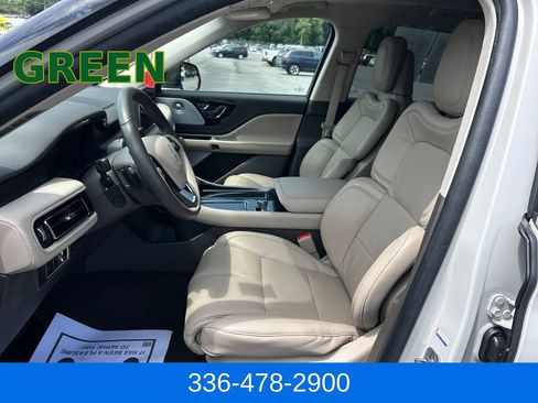 Certified 2023 Lincoln Aviator Reserve w/ Equipment Group 201A AWD/4WD image 12