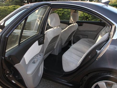 Used 2010 Kia Optima LX FWD image 14