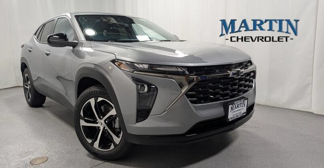 New 2026 Chevrolet Trax RS w/ Sunroof Package FWD image 1
