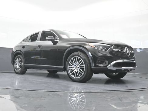 Used 2025 Mercedes-Benz GLC 300 4MATIC image 64