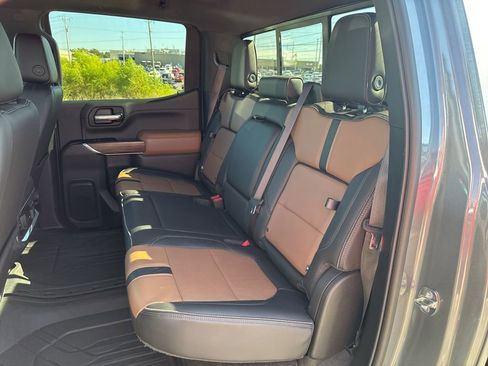 Used 2019 Chevrolet Silverado 1500 High Country w/ High Country Premium Package image 24