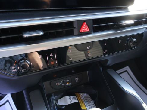 New 2026 Kia Sorento LX FWD image 27