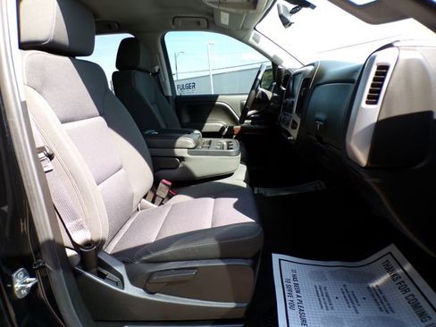 Used 2017 GMC Sierra 1500 SLE w/ SLE Value Package image 12