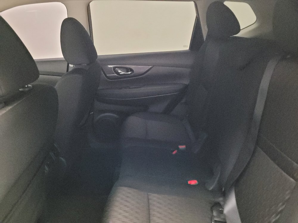 Used 2017 Nissan Rogue S w/ S Appearance Package FWD image 18