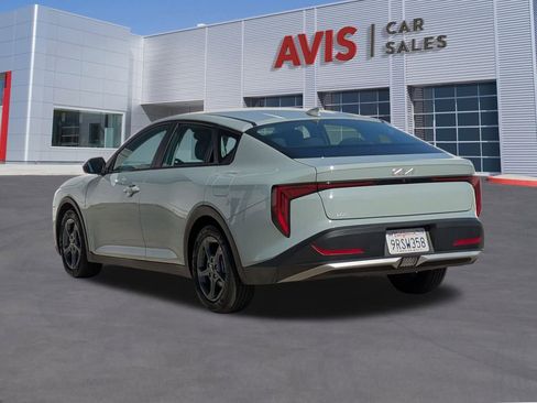 Used 2025 Kia K4 LXS image 9