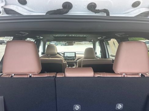 Used 2025 Toyota Grand Highlander AWD Hybrid image 13