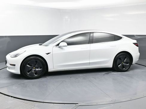 Used 2019 Tesla Model 3 Mid Range image 5