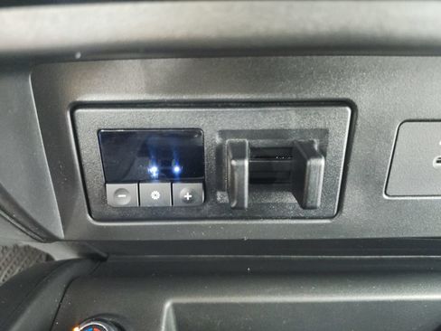 Used 2024 Nissan Titan PRO-4X w/ Pro-4x Convenience Package AWD/4WD image 36