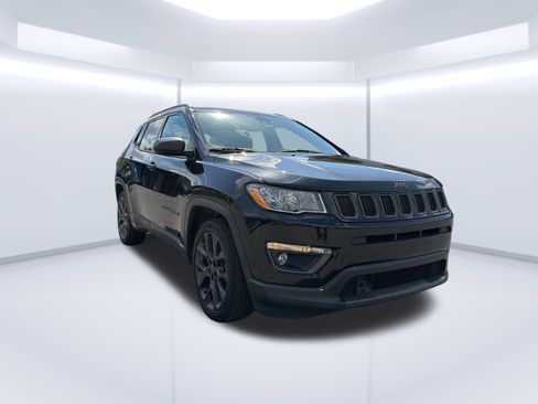 Used 2021 Jeep Compass Latitude w/ Sun and Sound Group FWD image 1