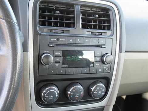 Used 2011 Dodge Caliber Uptown image 20