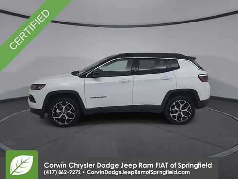 Certified 2026 Jeep Compass Limited AWD/4WD image 10
