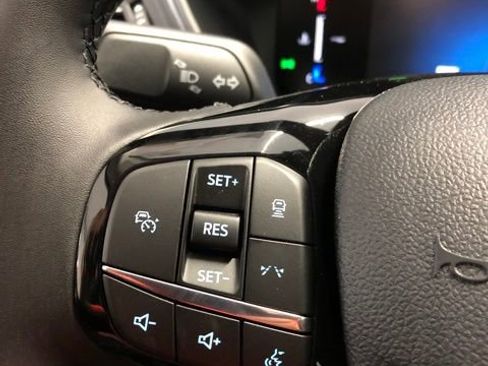 New 2025 Ford Escape SE image 23