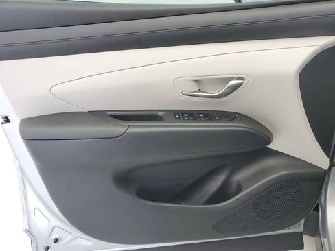 Used 2025 Hyundai Tucson SE FWD image 19
