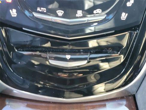 Used 2019 Cadillac Escalade Luxury w/ Escalade Sport Edition image 24