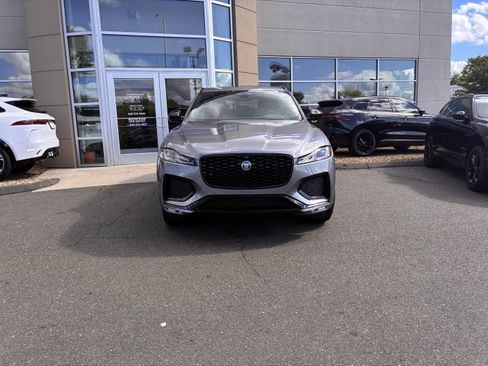 Used 2026 Jaguar F-PACE R-Dynamic S image 3