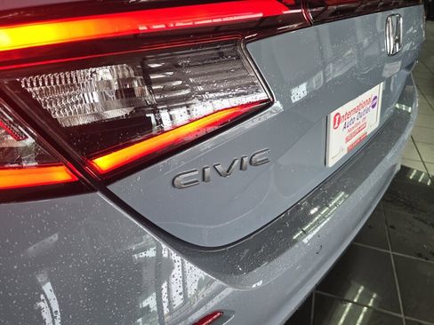 Used 2022 Honda Civic Sport Touring image 27