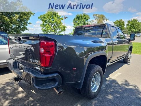 Used 2022 Chevrolet Silverado 3500 High Country AWD/4WD image 4