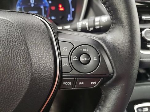 Used 2025 Toyota Corolla XSE FWD image 19