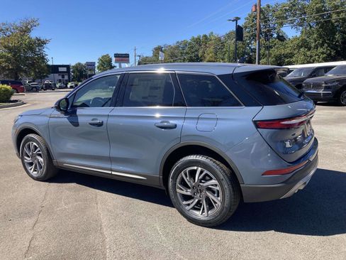 New 2026 Lincoln Corsair Premiere image 7