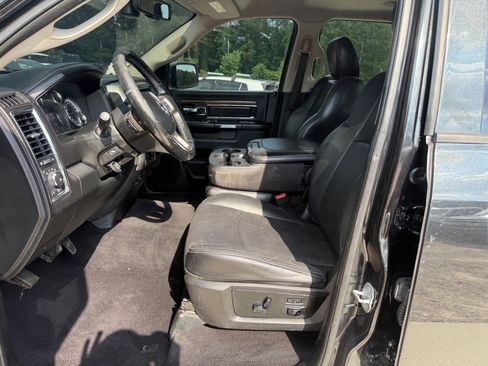 Used 2017 RAM 1500 Laramie AWD/4WD image 15