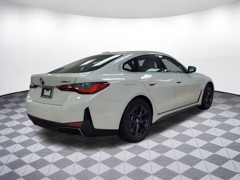 Used 2025 BMW i4 xDrive40i w/ Parking Assistance Package image 8