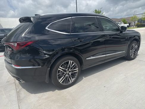 Used 2025 Acura MDX w/ Advance Package image 2