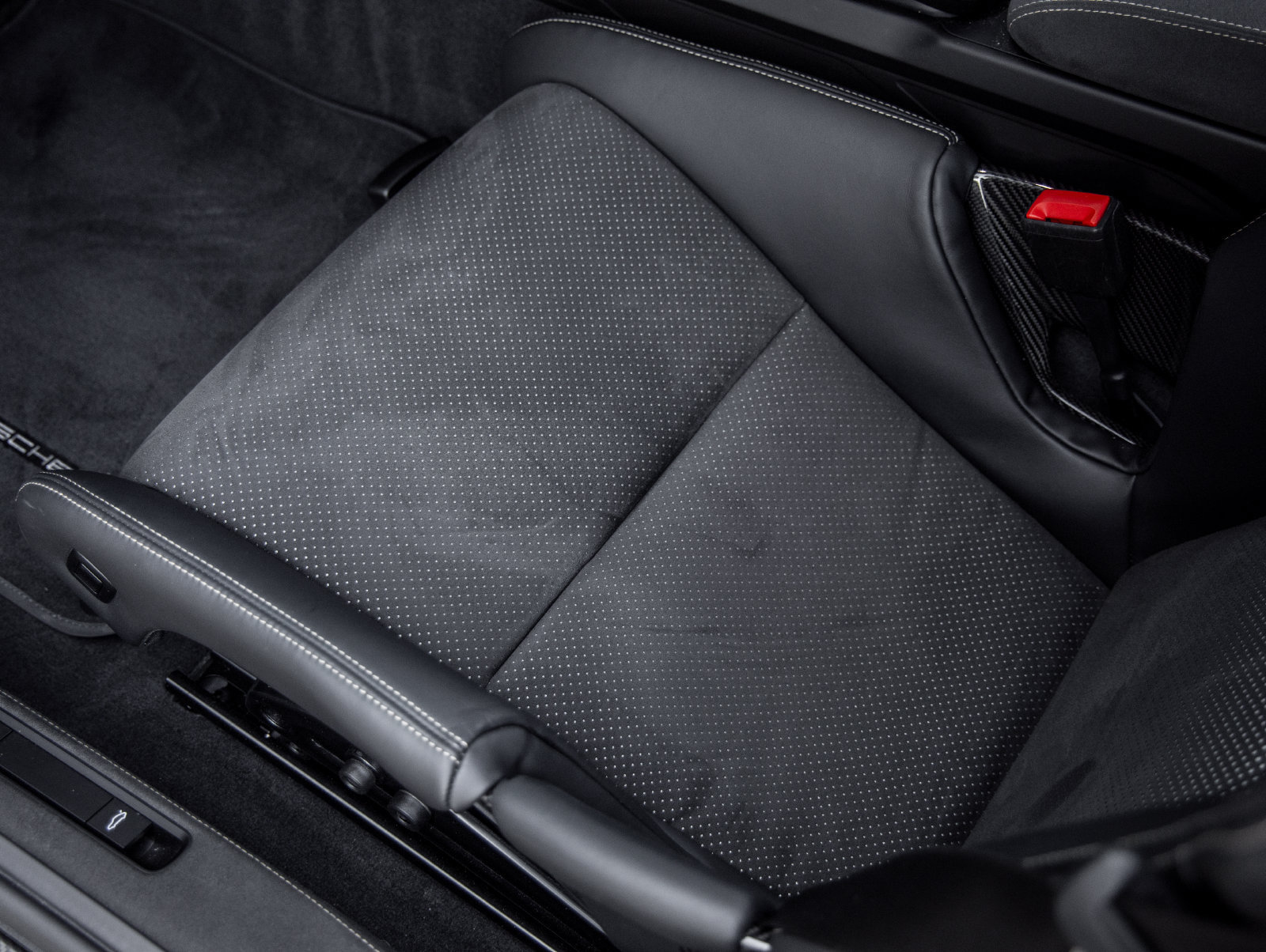 Certified 2025 Porsche 911 GT3 RS RWD image 39