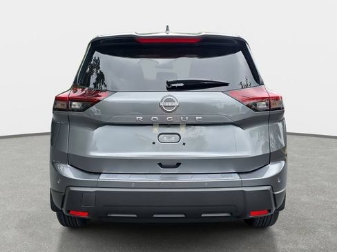 Certified 2026 Nissan Rogue SV FWD image 6