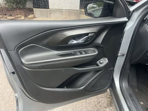 Certified 2023 GMC Terrain SLE w/ Driver Convenience Package FWD image 4