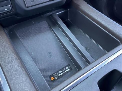 Used 2022 Chevrolet Silverado 1500 LTZ image 39