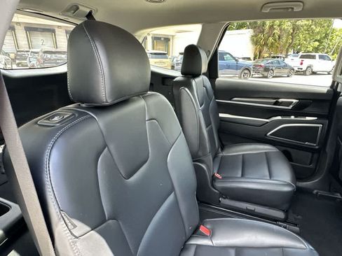 Certified 2024 Kia Telluride S FWD image 14