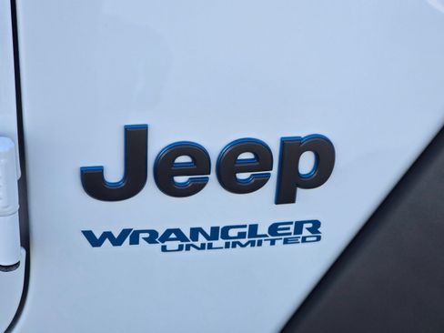 Used 2021 Jeep Wrangler Unlimited Rubicon 4xe w/ Steel Bumper Group AWD/4WD image 31