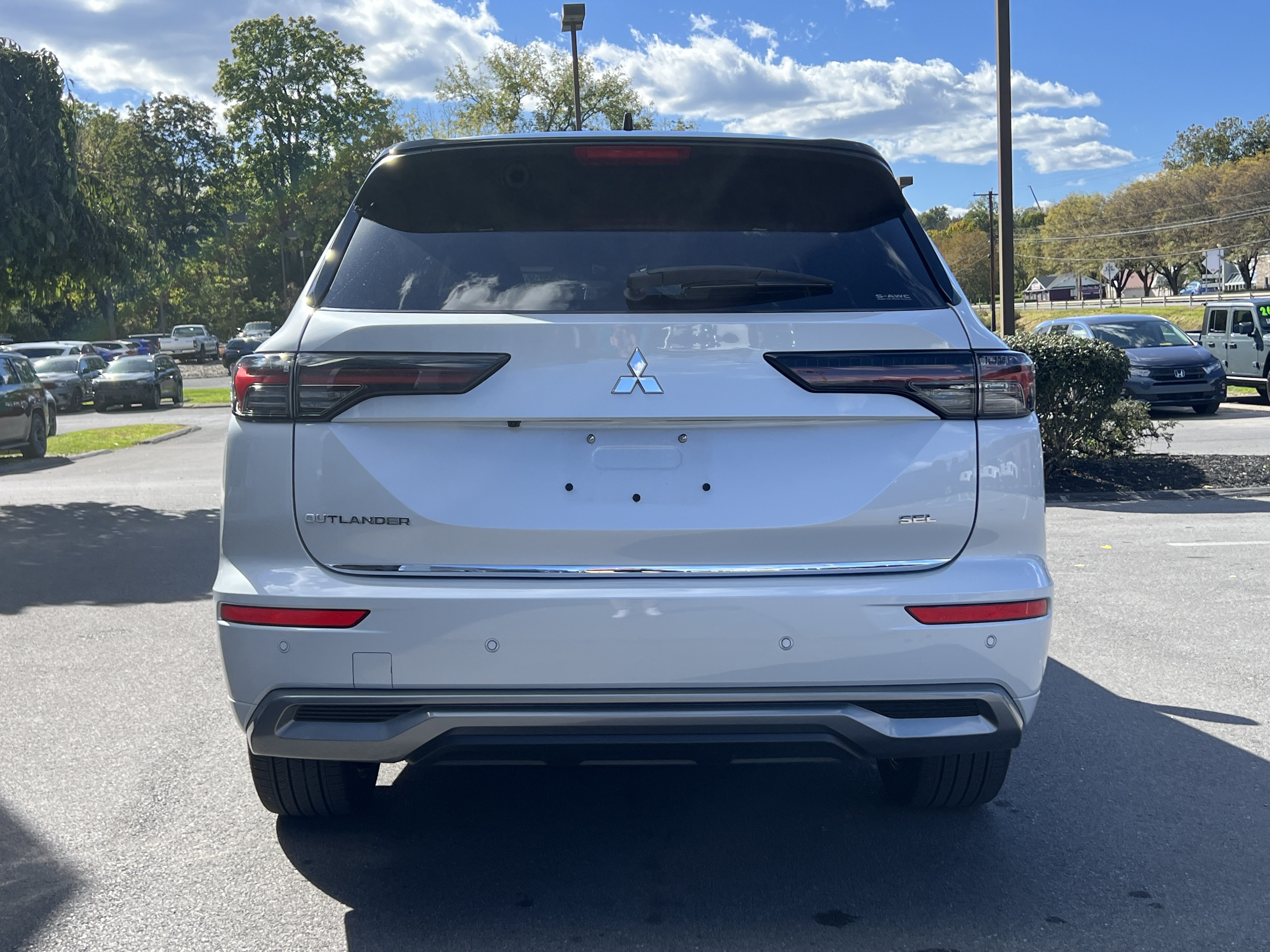 Used 2025 Mitsubishi Outlander SEL AWD/4WD image 4