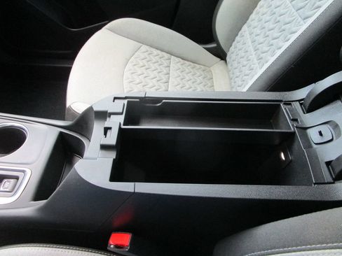 Used 2023 Chevrolet Equinox LS w/ LS Convenience Package FWD image 34