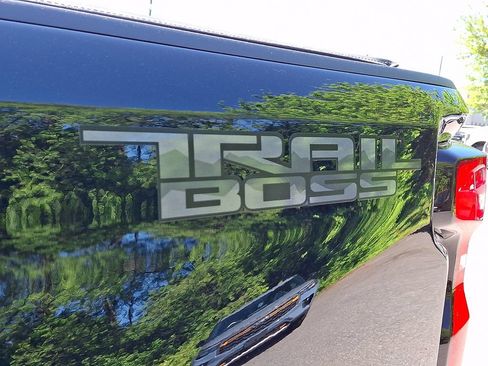 Used 2025 Chevrolet Silverado 2500 LTZ AWD/4WD image 35