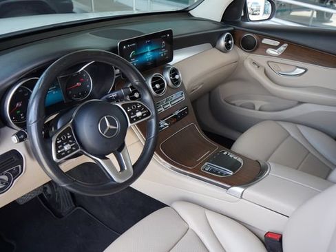 Used 2021 Mercedes-Benz GLC 300 4MATIC image 26