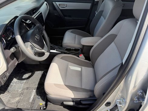 Used 2018 Toyota Corolla LE image 10