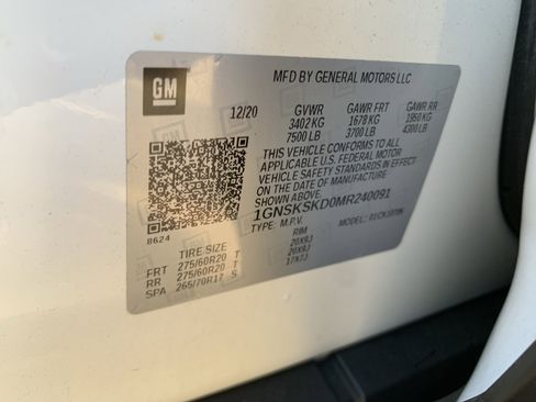 Used 2021 Chevrolet Tahoe Premier w/ Premium Package image 36