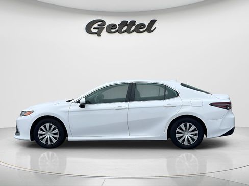Used 2022 Toyota Camry LE FWD image 8