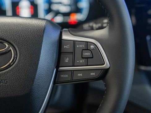 New 2026 Toyota Highlander Platinum AWD/4WD image 31