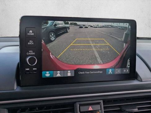 New 2025 Honda Pilot Touring image 13