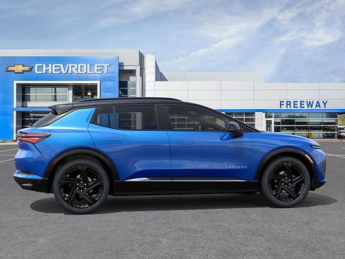 New 2026 Chevrolet Equinox EV RS FWD image 5