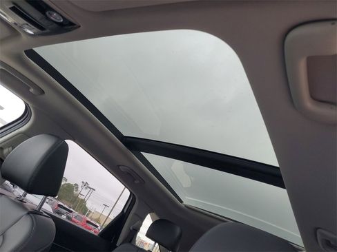 New 2025 Kia Sorento EX w/ Panoramic Sunroof Package image 10