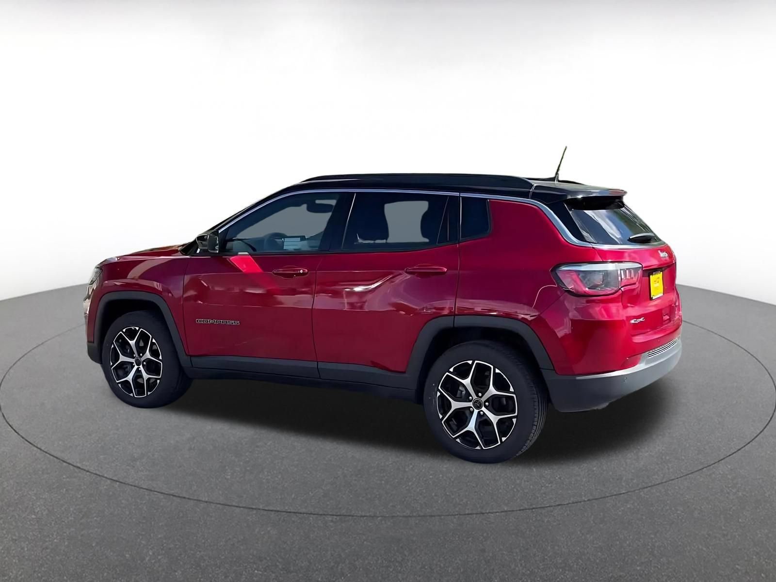 Used 2025 Jeep Compass Limited AWD/4WD image 9