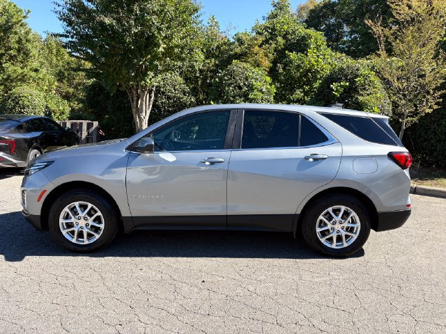 Used 2024 Chevrolet Equinox LT AWD/4WD image 2